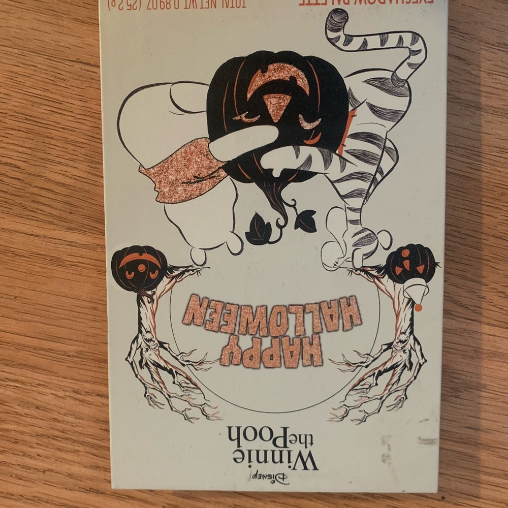 Winnie the Pooh Halloween eyeshadow